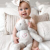 kindje met lulla Bunny Slaapknuffel